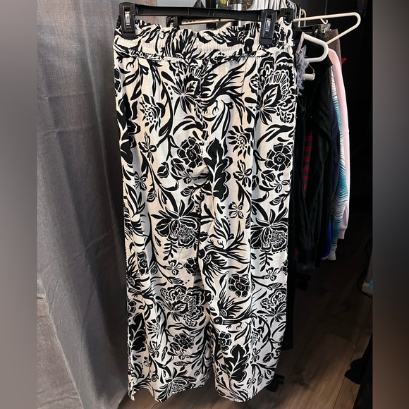 Knox Rose Heather Black Floral Pant - Picture 2 of 6